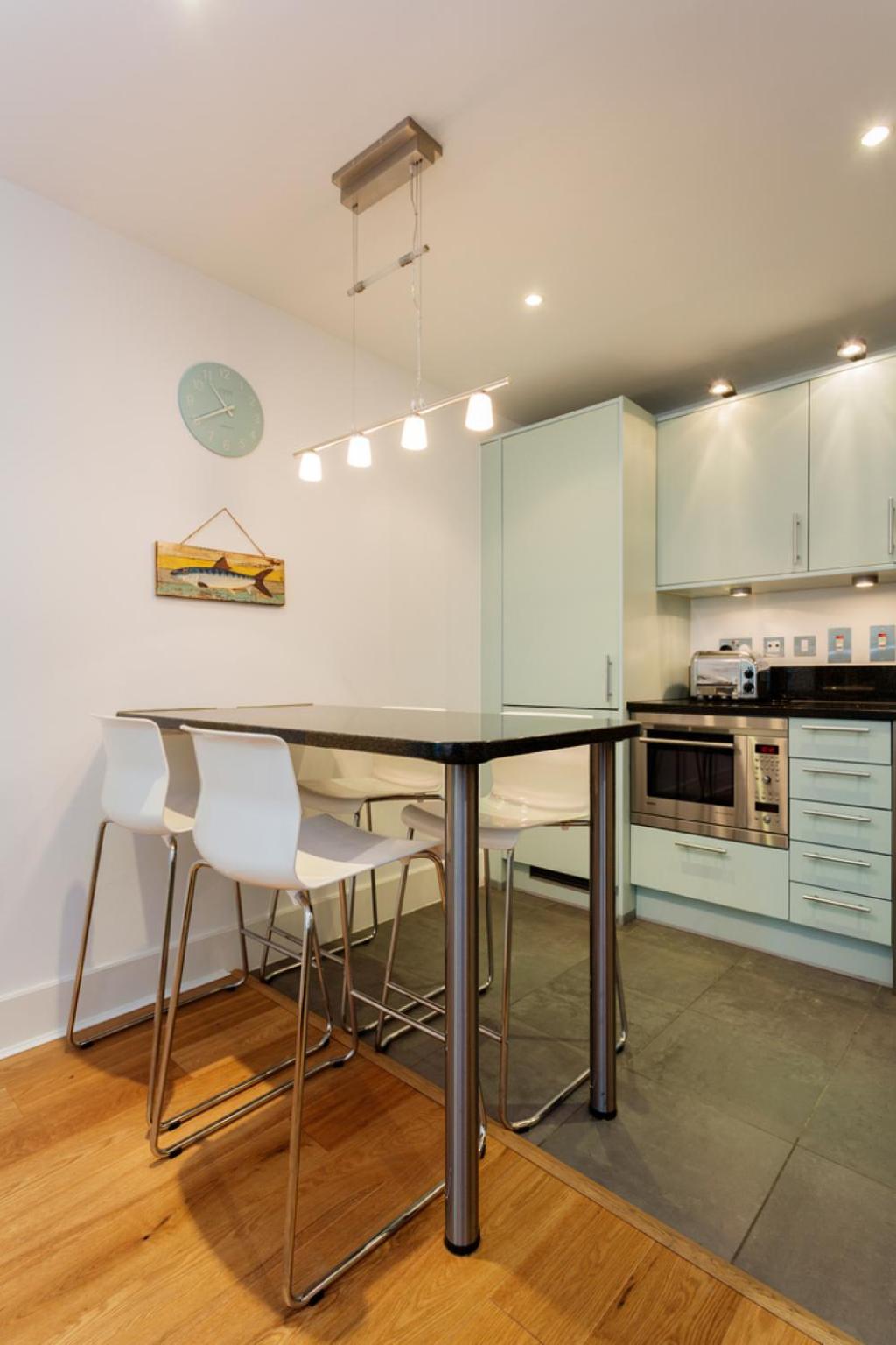 Veeve - Modernist Wharf * Londra