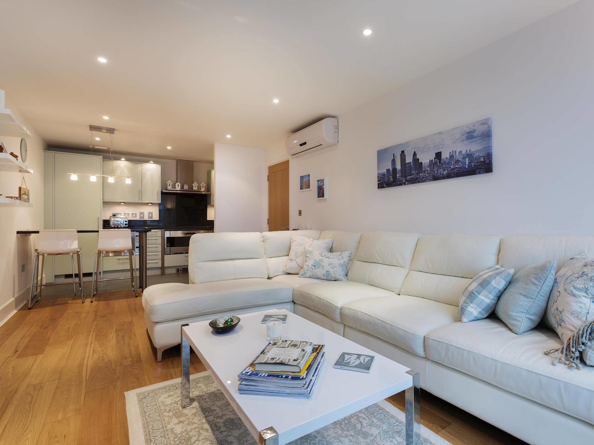 Veeve - Modernist Wharf Apartament *